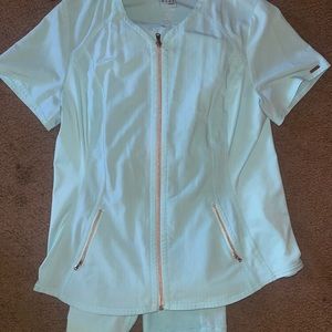 Cherokee scrubs. Statement collection. Top and bottom set.